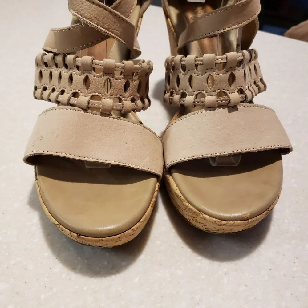 Euro Soft By Sofft Sandals Size 8.5 Beige Florina Leather Cork 4” Platform Heel